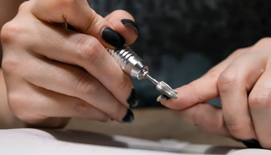 Akrilik tırnaklar için en iyi profesyonel tırnak matkabı